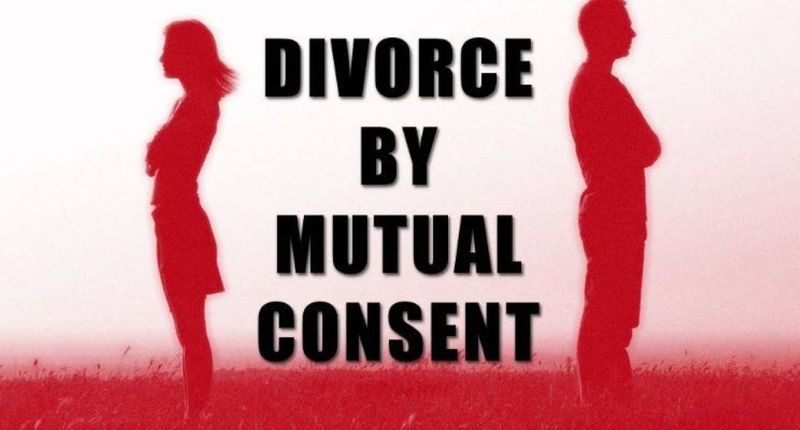Mutual consent divorce agreement signing
